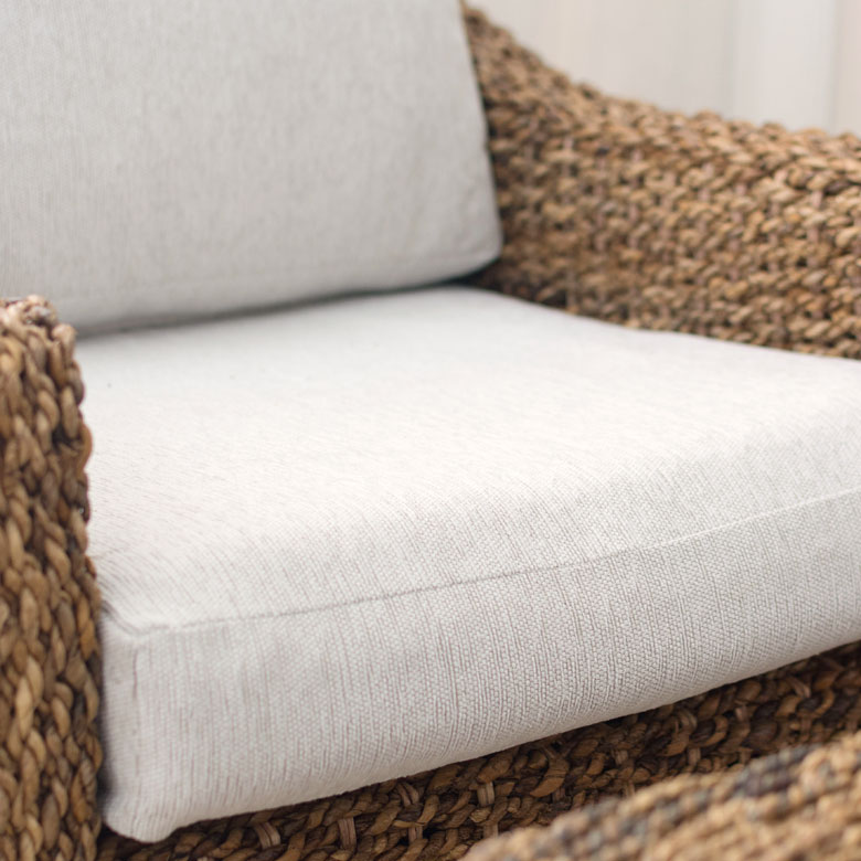 汚れの目立つ白もカバーを洗うだけでOK