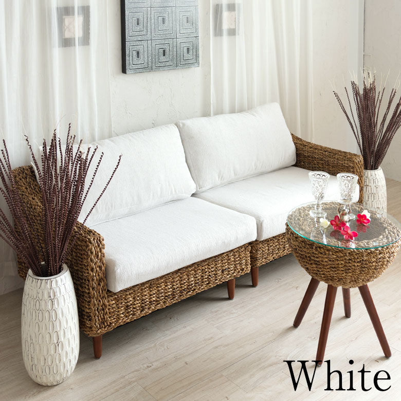 お部屋を明るくしてくれるホワイト