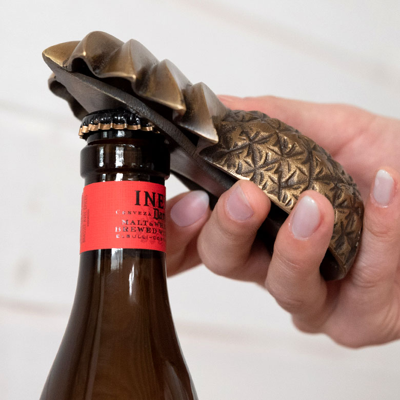 高いデザイン性もさることながら、シンプルな形状が使いやすい！