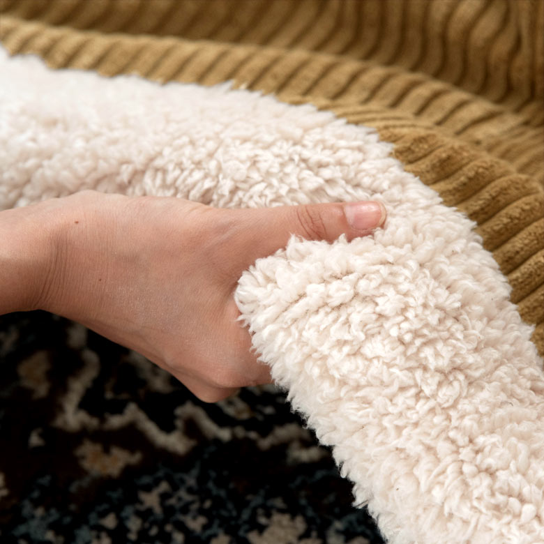 見た目にもあったかいふわふわボア