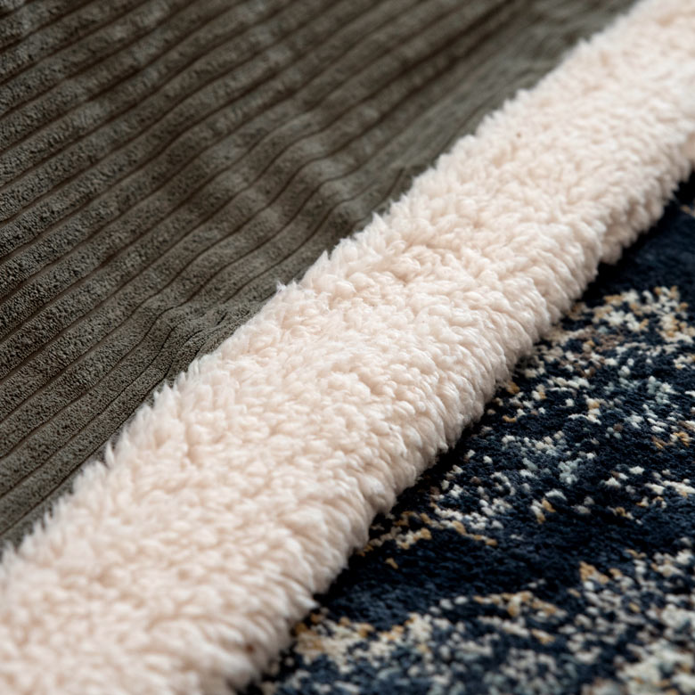 見た目にもあったかいふわふわボア