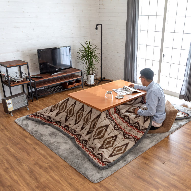 80×120cm以下の天板と一緒に使えるサイズです