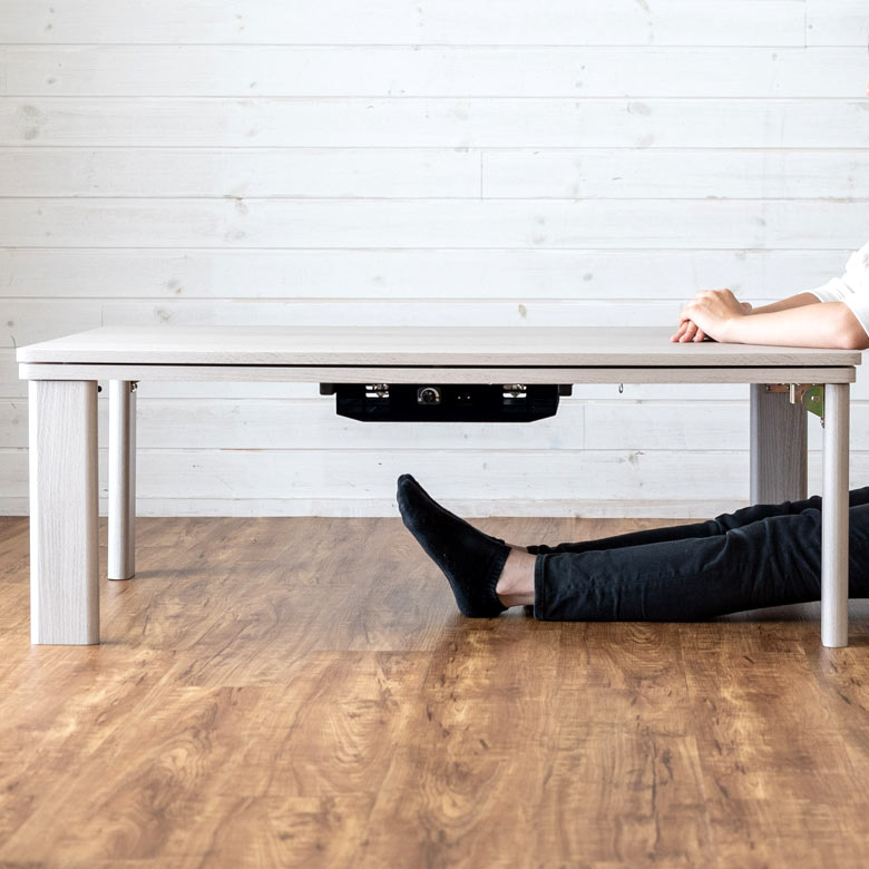 薄型だけど、しっかりと暖かいこたつです。