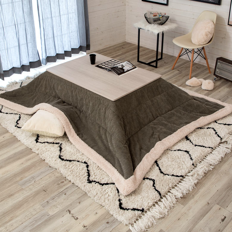 お部屋に合わせて楽しめる、リバーシブルテーブル