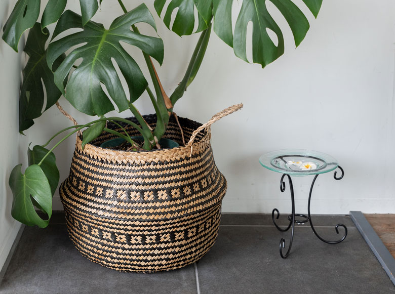 プランターカバーとして使うアレンジもおすすめ！