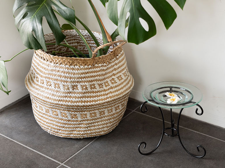 プランターカバーとして使うアレンジもおすすめ！