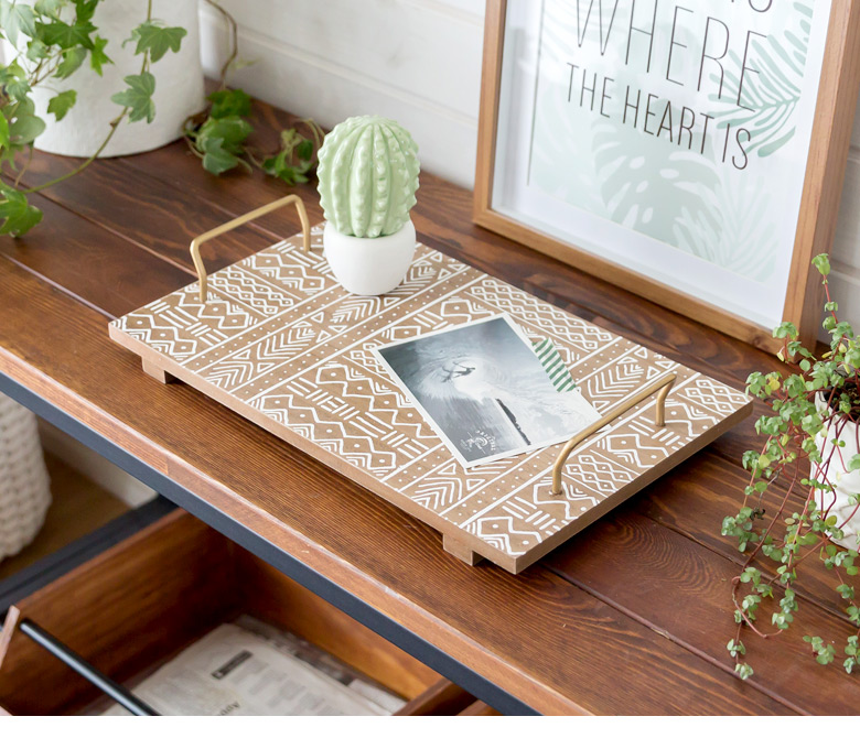 個性的なエスニック模様の取っ手付きトレー