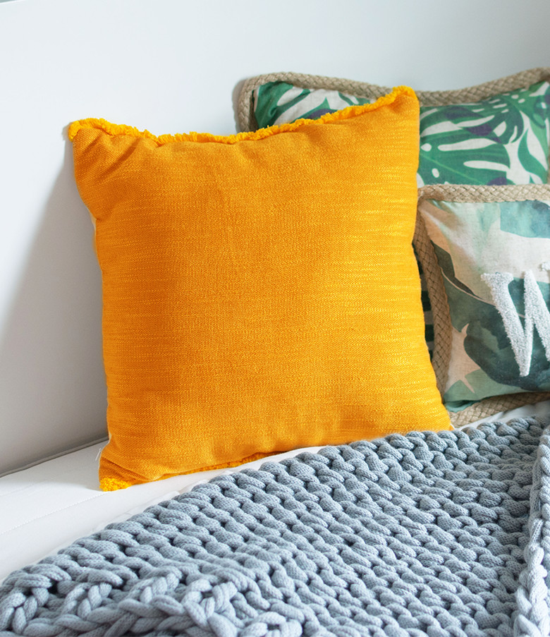 ベルベットとリネンの珍しい組み合わせ