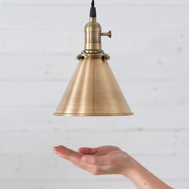 シェードは手のひらサイズ