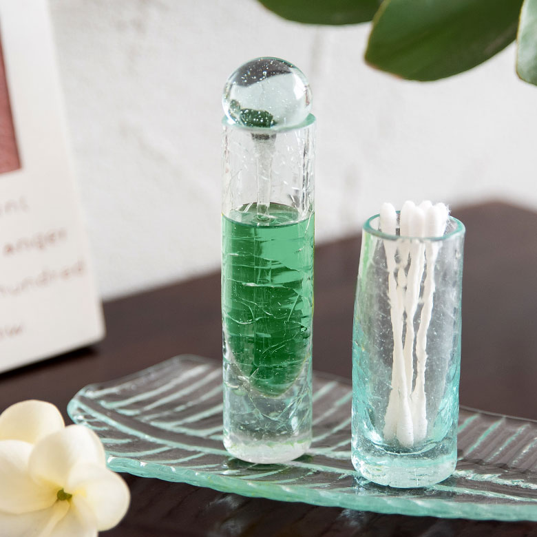 スリムなアロマボトル