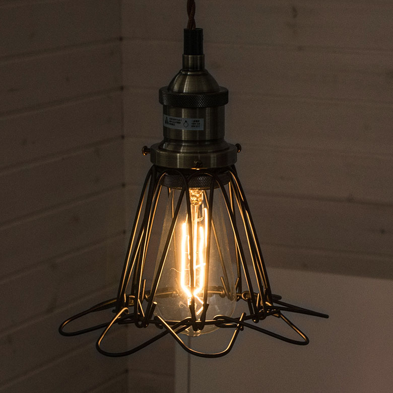 ペンダントライト　フラワーモチーフ