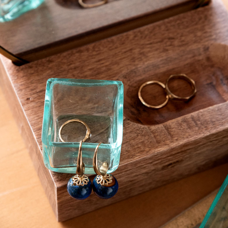 鍵やアクセサリーなどの小物入れとしても