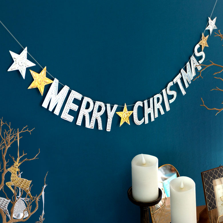 ゴールドとシルバーが華やかな雰囲気をつくる