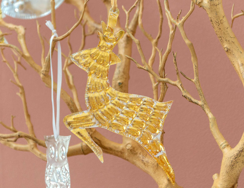 ムラのある塗装も、バリならではの素朴な仕上がり。