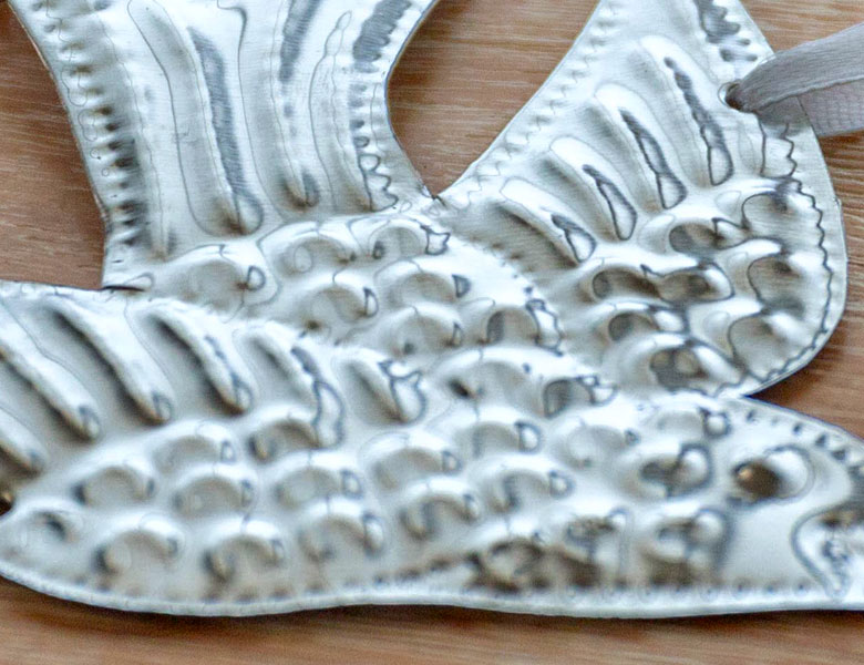 ひとつひとつ丁寧に施された美しい伝統模様