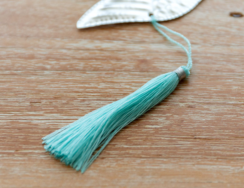 カラフルなタッセルがポイント！