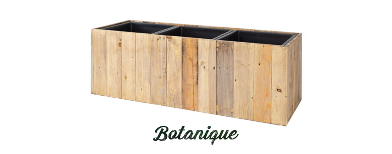 ボタニカルなコーディネートを楽しんで。