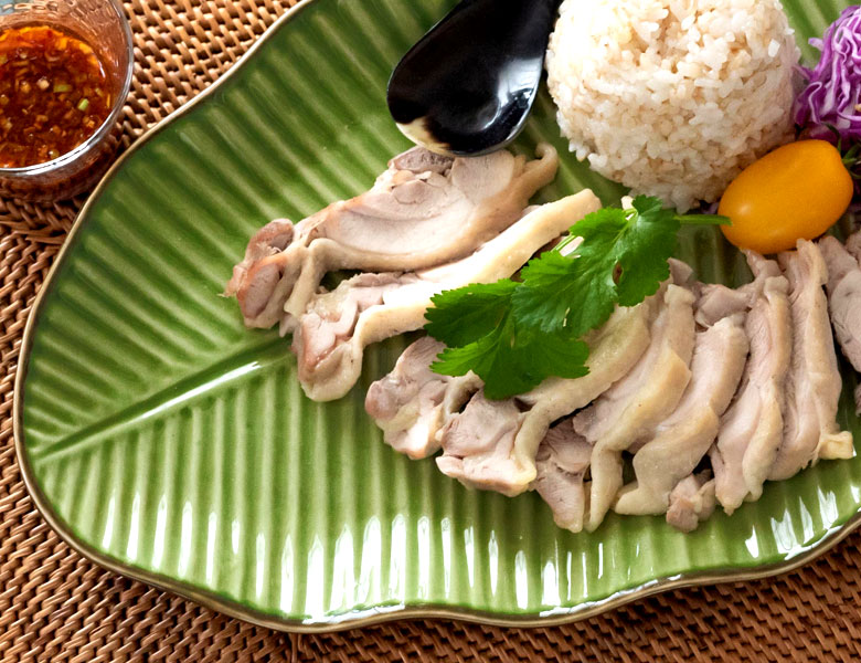 表面の葉脈やフチの色など細部にもこだわったデザイン