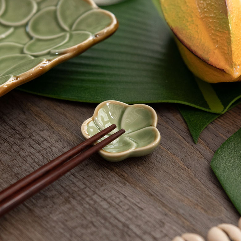 プルメリアの箸置き