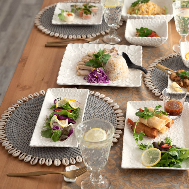 エンボス加工のプルメリアデザイン