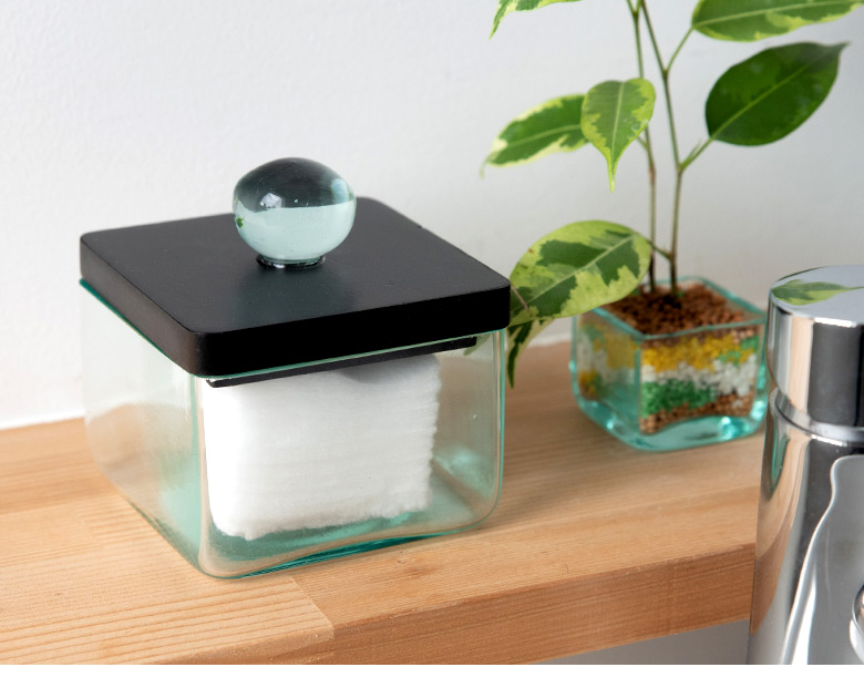 ウッド×ガラスのあたたかい雰囲気にうっとり