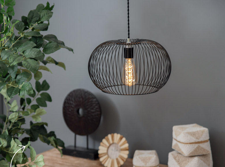 昼の明るくエレガントなイメージ。