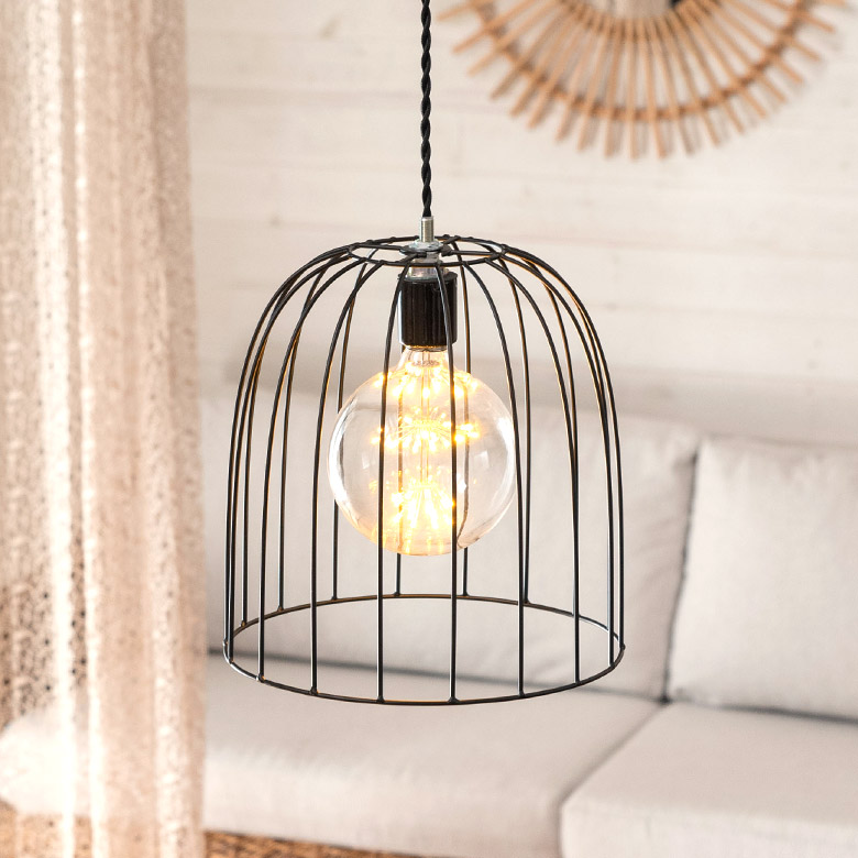 ワイヤーフレームのシンプルな照明。