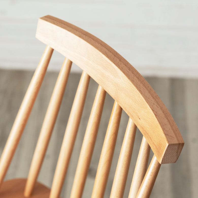 個性的で深みのある色合い