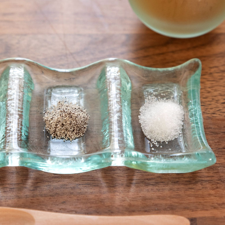 涼し気なブルーガラス。