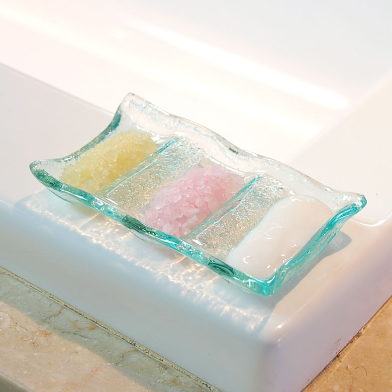 バスソルトやクリームなどスパ用品としても。