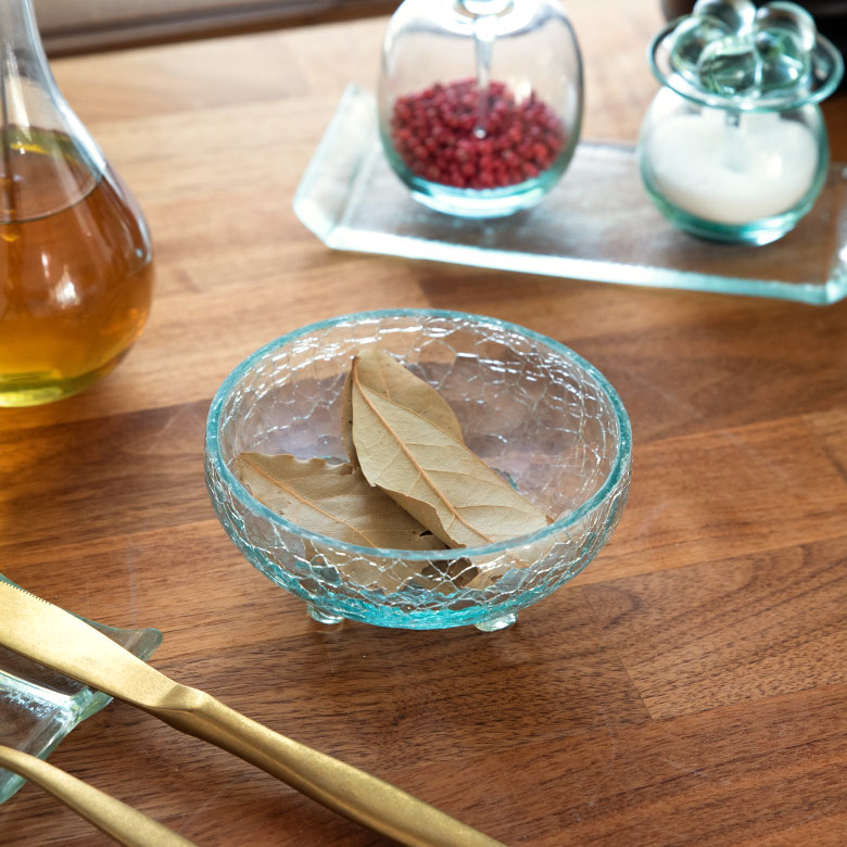 リゾートホテルのような食卓に。