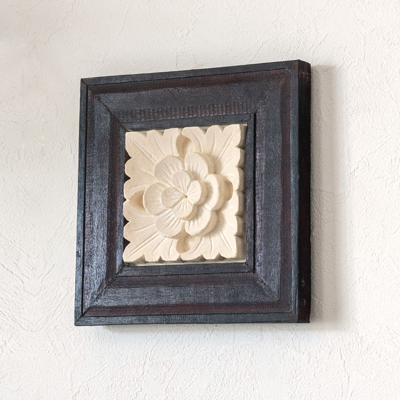 フレーム付きストーンレリーフ