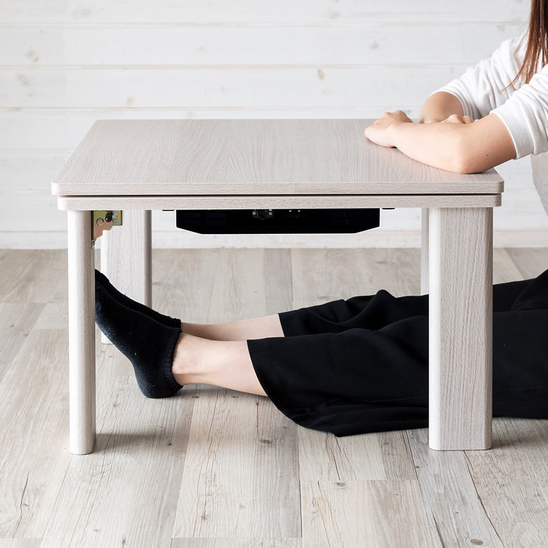 薄型だけど、しっかりと暖かいこたつです。