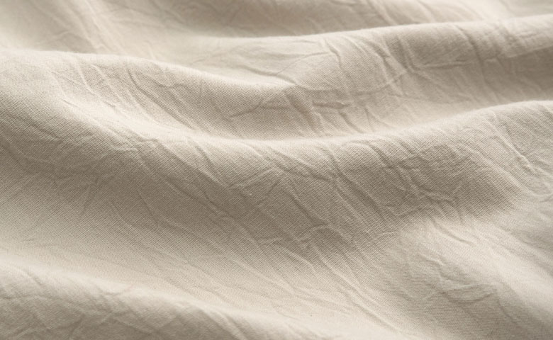 洗濯後も自然なシワが復元するワッシャー加工