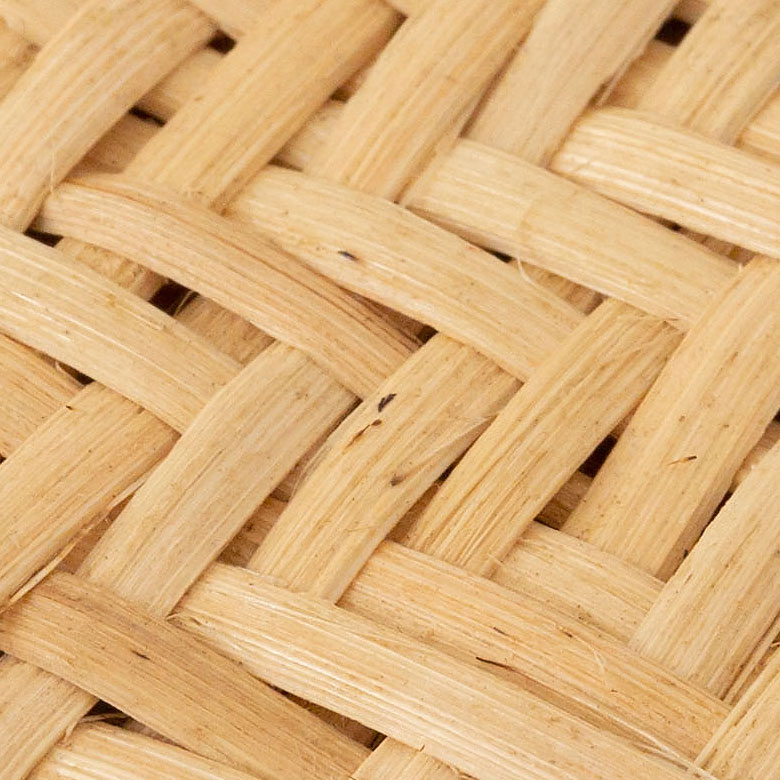 ラタンの一部が黒くなっている場合があります。