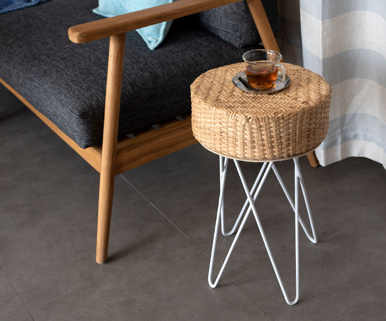 ナチュラルなラタンは植物とよく合います。