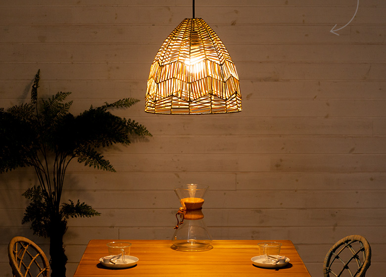 陰影が美しいランプシェード