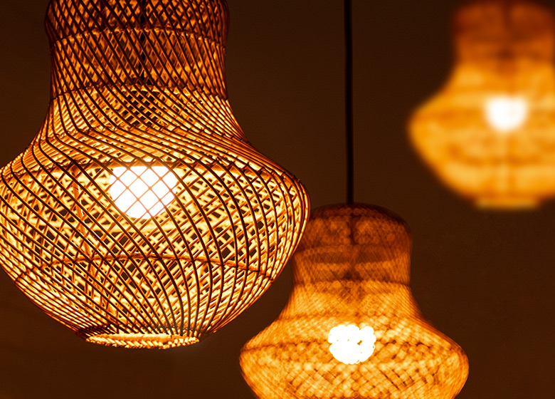 流線形が織りなす陰影は繊細で表情豊か