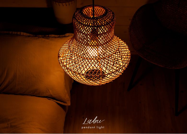 ムーディーなお部屋に欠かせない灯り