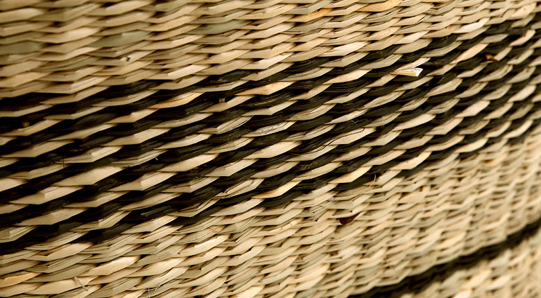 職人の手作業による美しい編み目