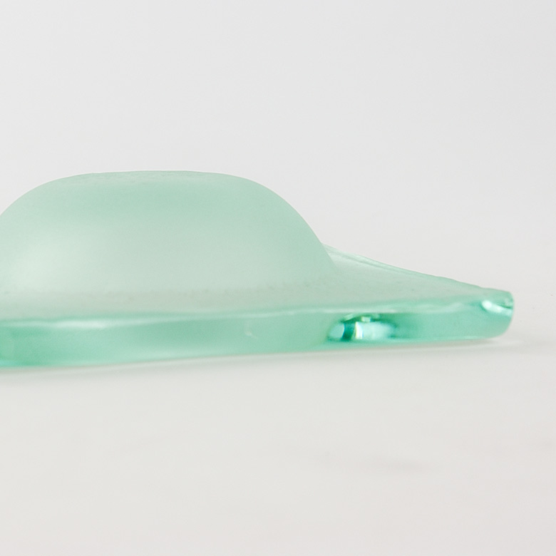 裏にはスモーク加工を施しました。