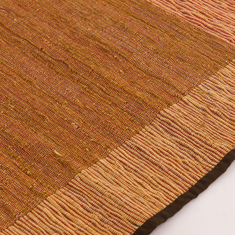 編み込まれた香木（アカールワンギ）