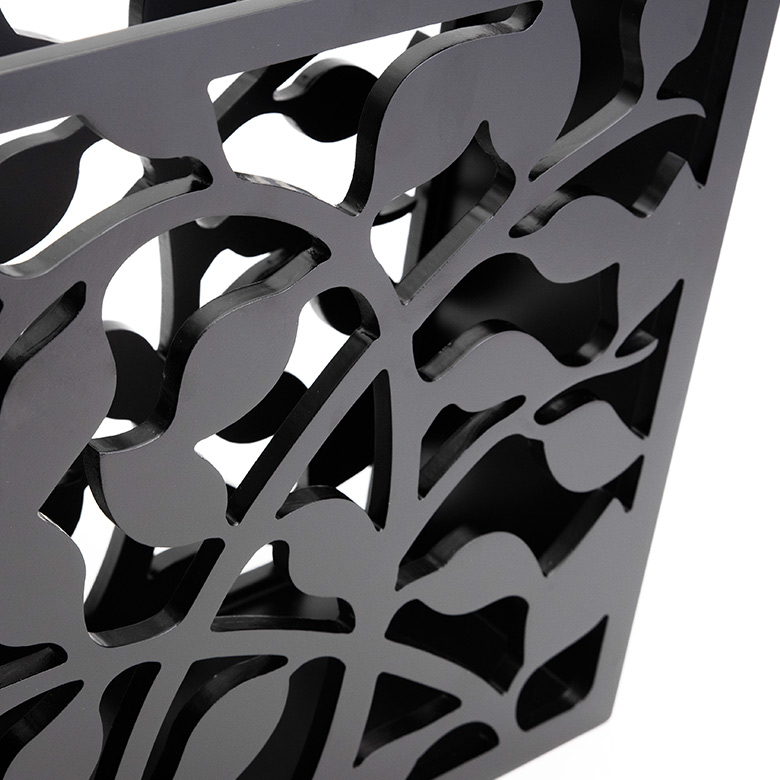 リーフの透かし彫り