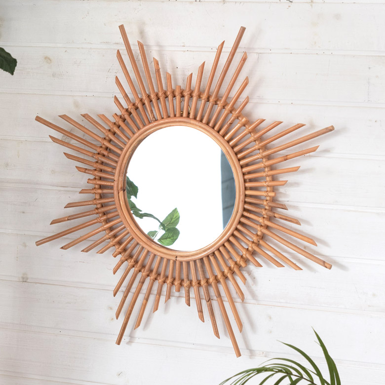 ラタンの壁掛けミラー