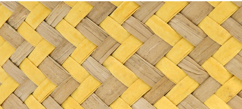 シーグラスのナチュラルな質感のバスケット。