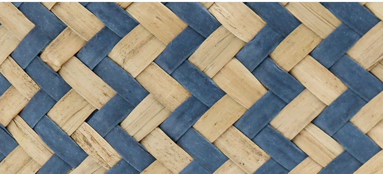 シーグラスのナチュラルな質感のバスケット。