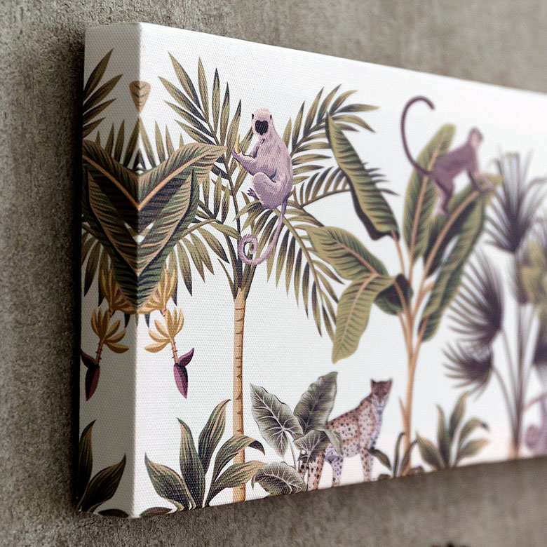 玄関先の壁飾りに。