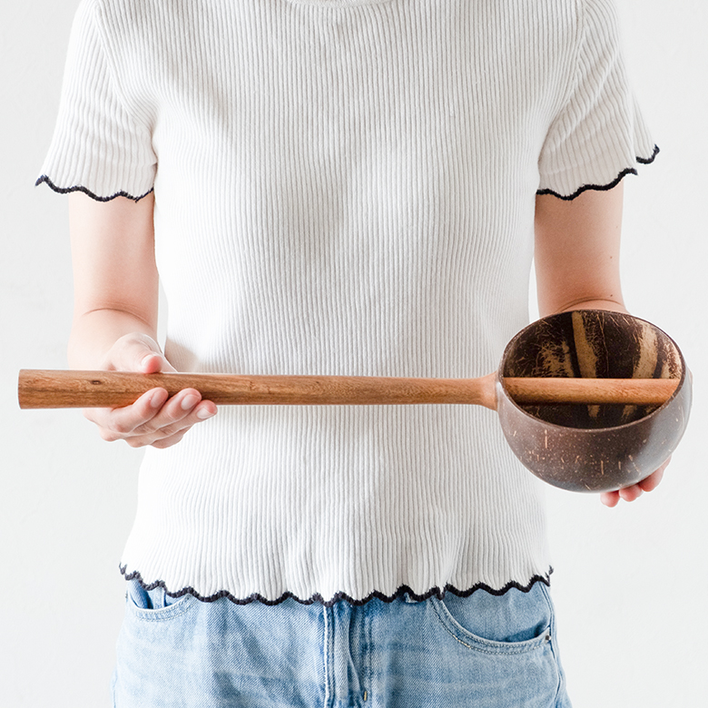 手に持つとこれくらい