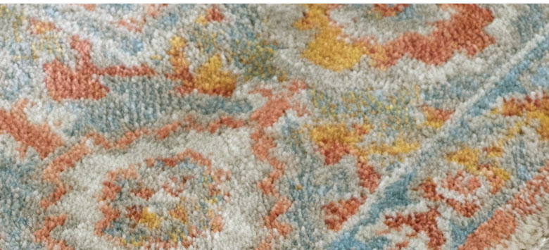 オリエンタル模様は敷くだけでインテリアの主役に