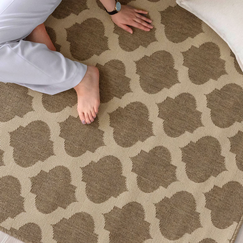 汚れがつきにくい素材を使用し、さらっとした肌ざわり。